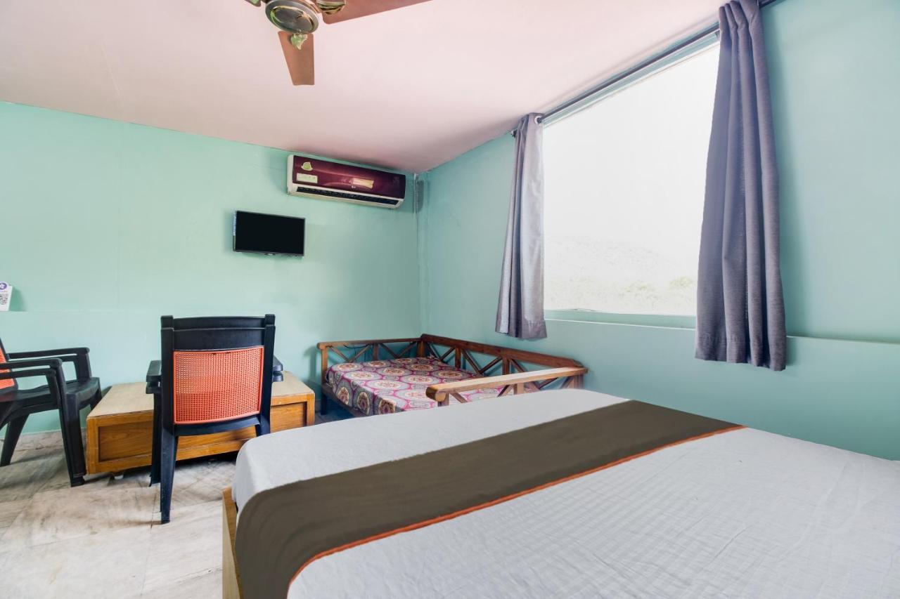 Collection O Palm Exotica Hotel Визакхапатнам Екстериор снимка