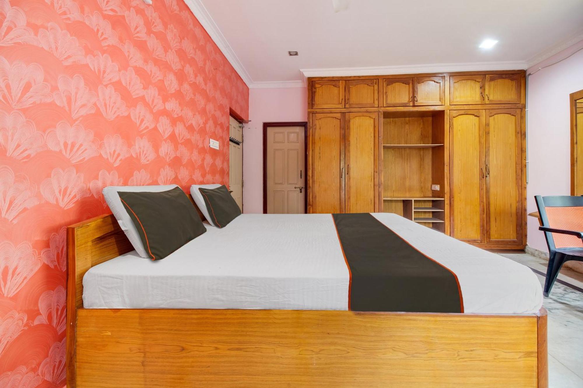 Collection O Palm Exotica Hotel Визакхапатнам Екстериор снимка
