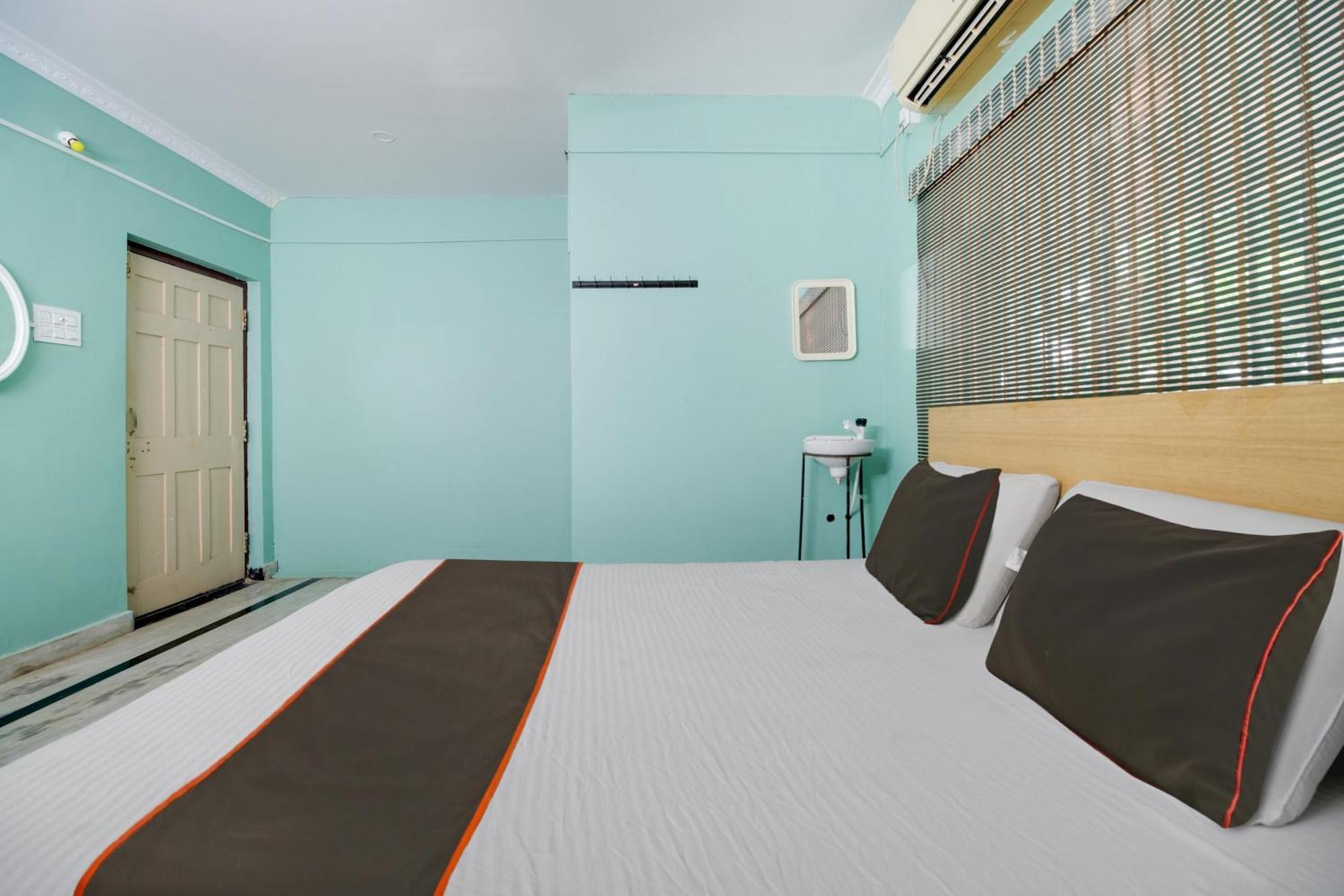 Collection O Palm Exotica Hotel Визакхапатнам Екстериор снимка