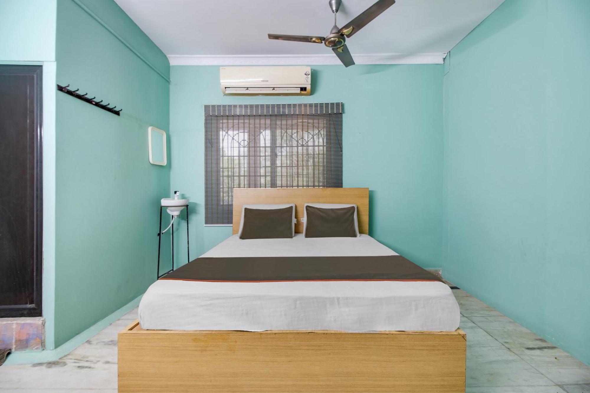 Collection O Palm Exotica Hotel Визакхапатнам Екстериор снимка
